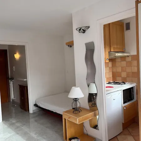 Center - Close To Beaches Daire *